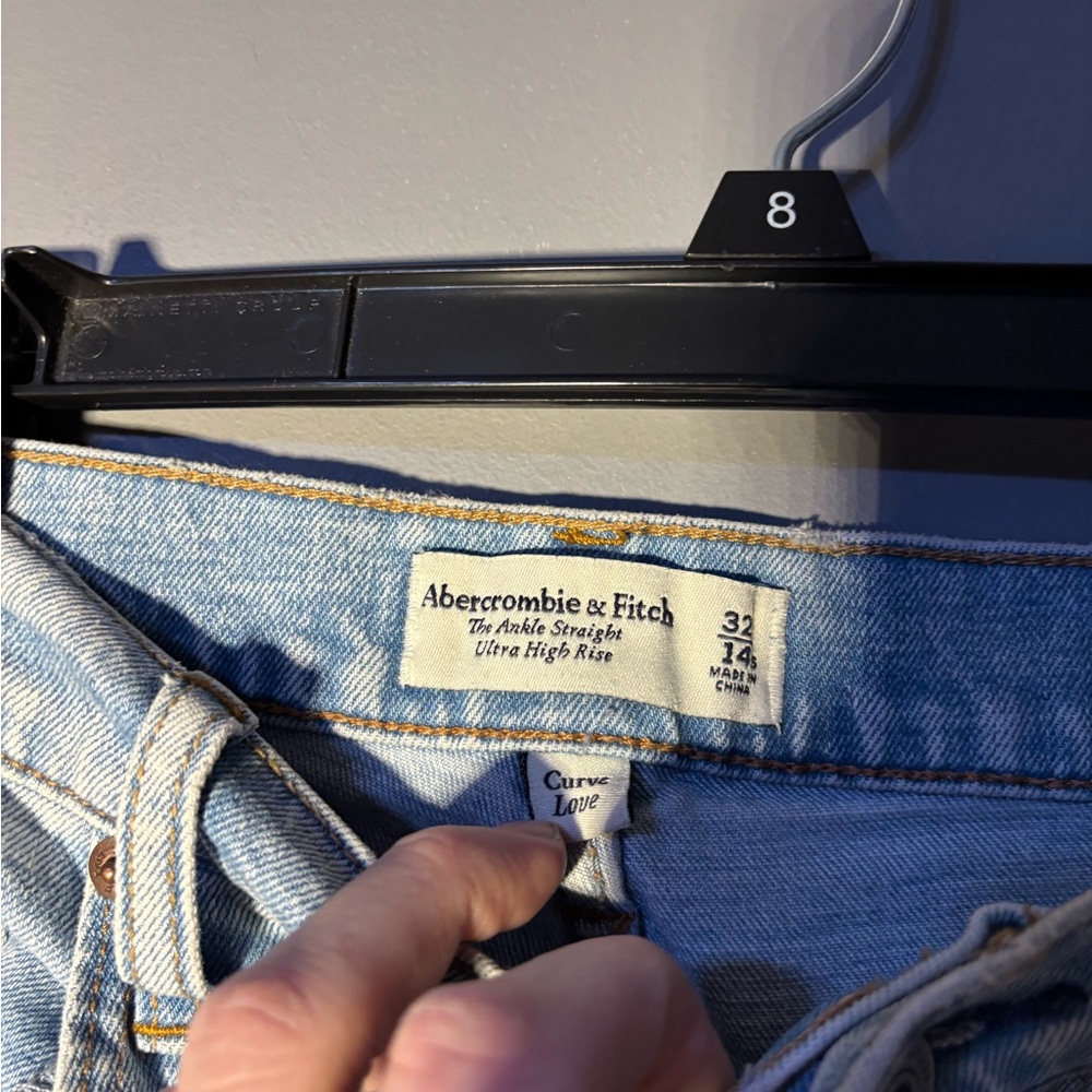 Abercrombie & Fitch The Ankle Straight Ultra High Rise Curve Love Jeans Size 32 - Picture 3 of 3